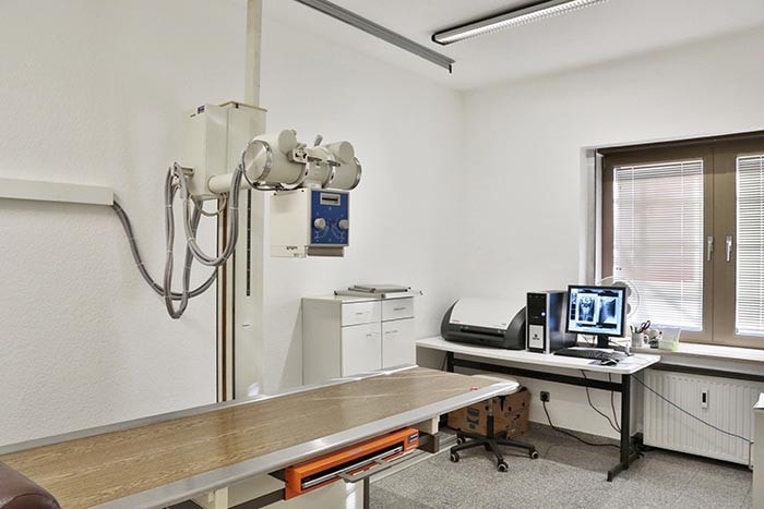 Modernes digitales Röntgengerät in einer orthopädischen Praxis Düsseldorf